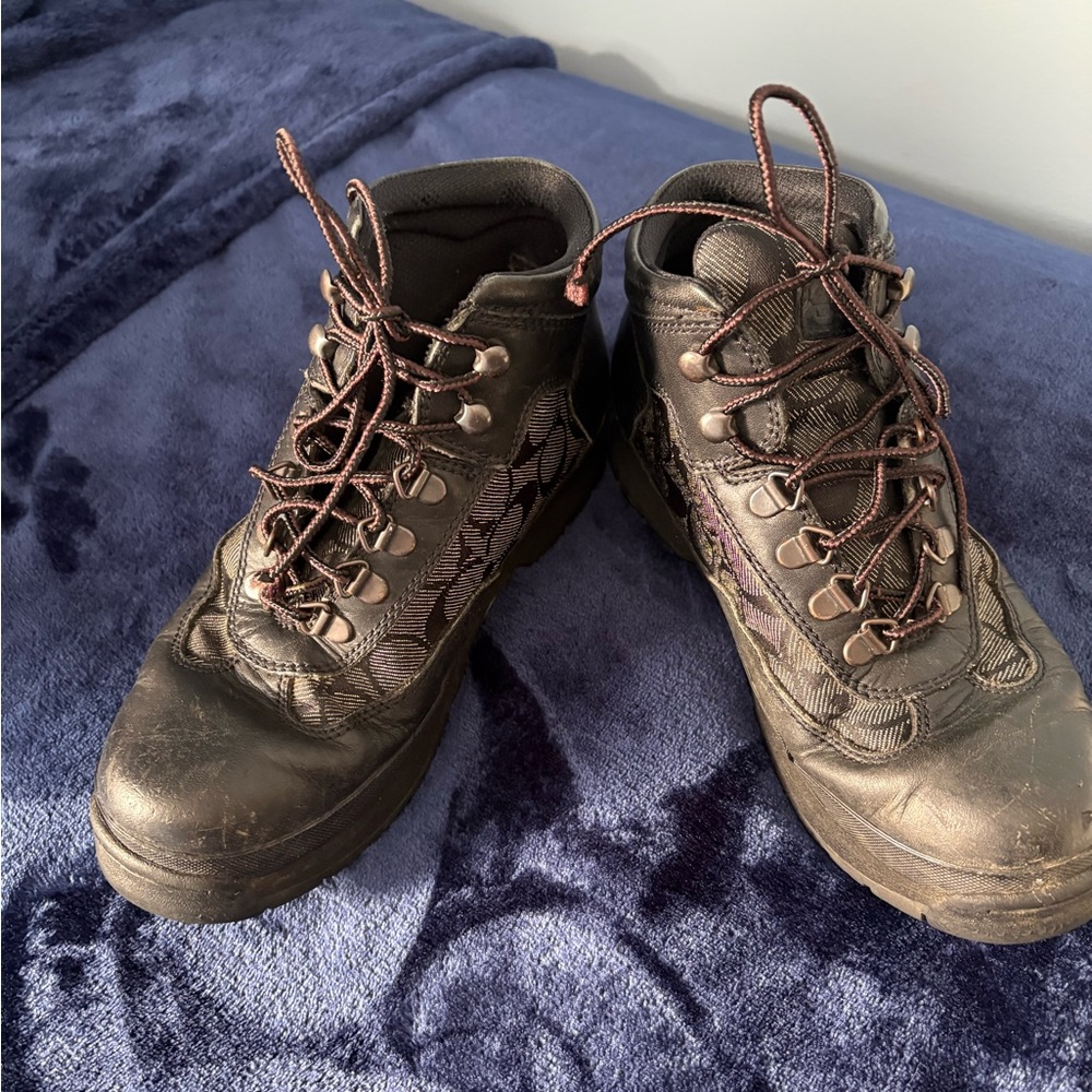 Coach Black Logo Boots - Picture 4 of 7